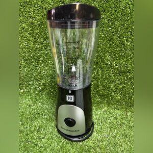 Toastmaster Black and Silver Blender